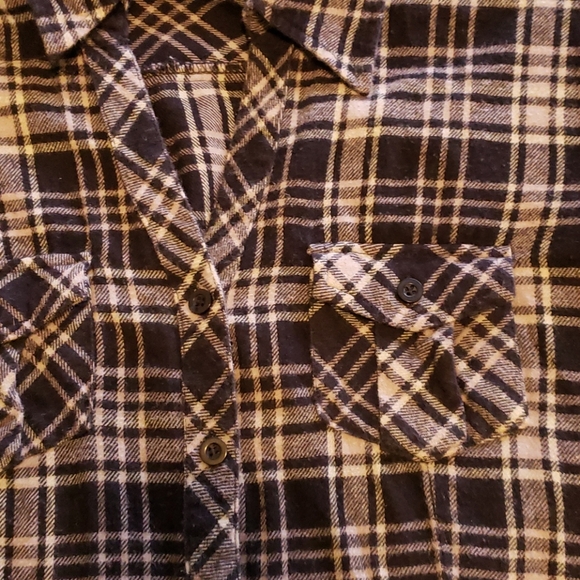 Vintage Style Flannel w/Adjustable Sleeve - Picture 5 of 8